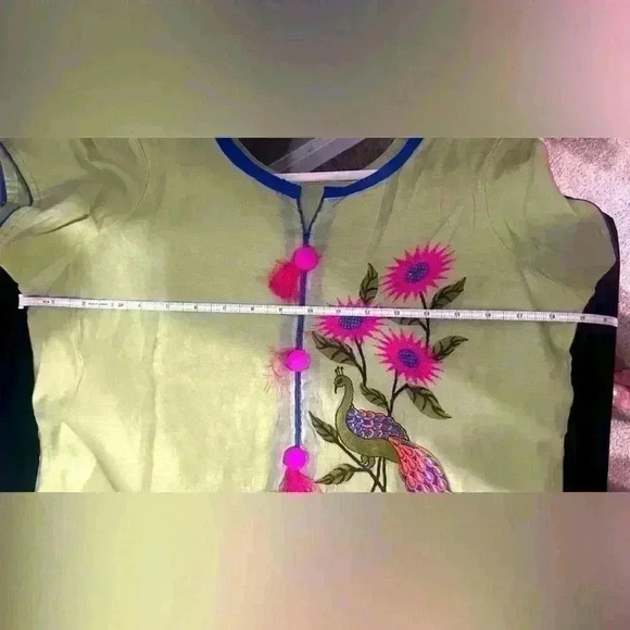 Kurti/Anarkali with beautiful embroidery - Picture 5 of 6